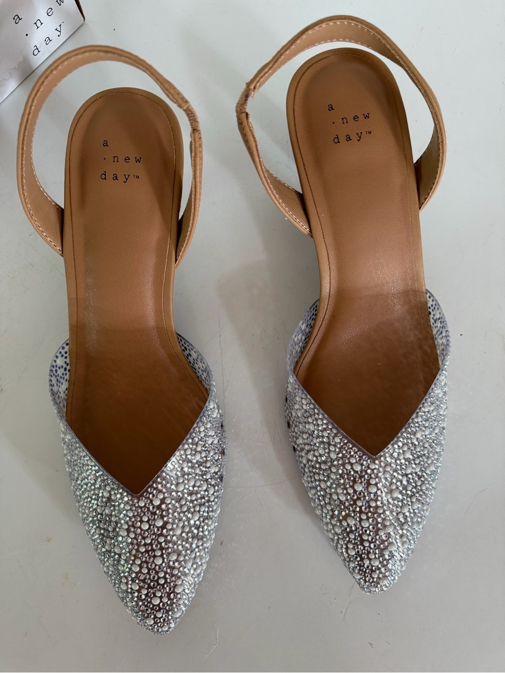 Women Isabel Embellished Slingback Kitten Pumps - SZ 10 - Picture 11 of 12